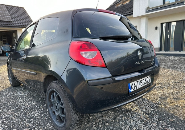 Renault Clio cena 8500 przebieg: 256000, rok produkcji 2006 z Kraków małe 56